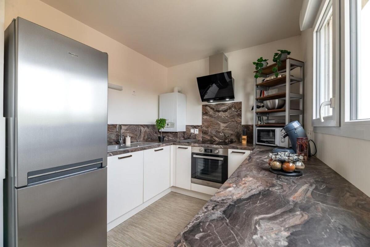 Du Blanchet Tres Agreable Appartement *